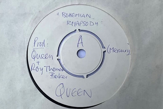 クイーン、「Bohemian Rhapsody」のオリジナル・テストプレス盤がオークションに
