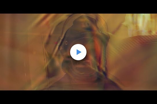 トム・ヨーク、新ソロ曲「Dialing In」のMV公開