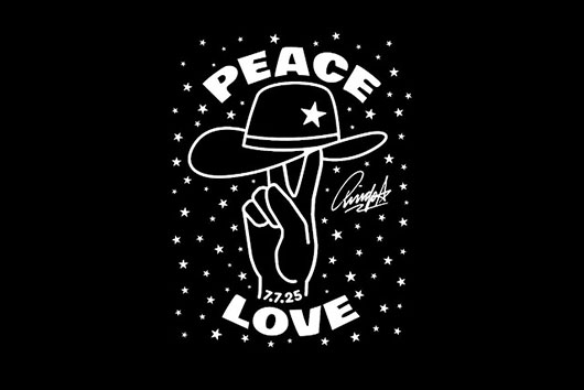 リンゴ・スター、7月7日の誕生日に恒例のイベント「Peace and Love」開催