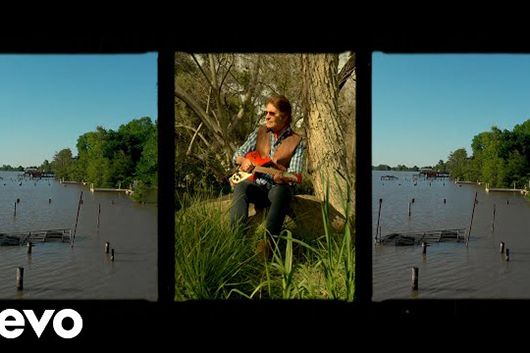 ジョン・フォガティ、「Born On The Bayou (John's Version)」のMV公開