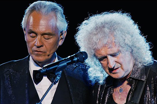 アンドレア・ボチェッリ、ブライアン・メイと共演した「Who Wants To Live Forever」のライヴ映像公開