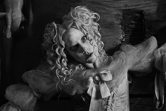 レディー・ガガ 新曲「The Dead Dance」ティム・バートンが手掛けるMV