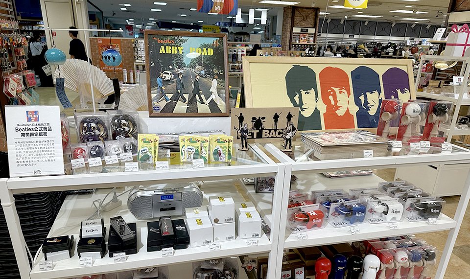 横浜ロフトにて、ノン・プラスチック × ビートルズ公式グッズ