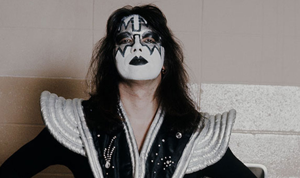 KISS エース・フレーリー 1977 日本公演 ピック KISS エース・フレーリー 1977 日本公演 ギターピック - メルカリ