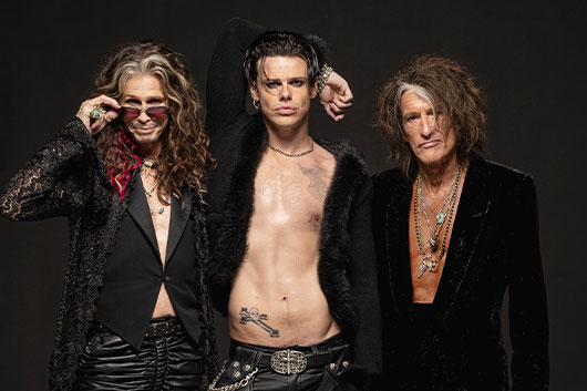 エアロスミス+ヤングブラッドのコラボEP『One More Time』リリースを記念してサイン入りポスターをタワーレコード渋谷店に展示! 抽選でプレゼントも