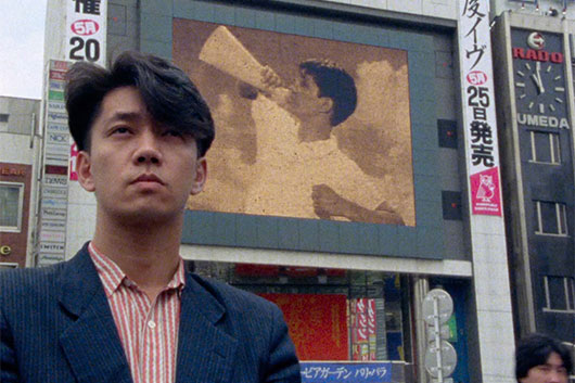 1/16(⾦)上映『Tokyo Melody Ryuichi Sakamoto』4K レストア版、32歳の坂本龍一は何を見つめていたのか──シーン写真が公開