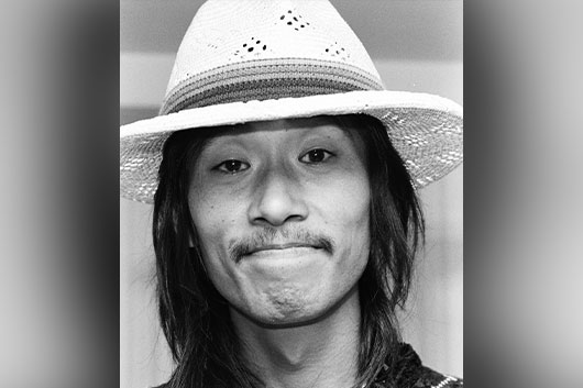 追悼：山内テツ──英国ロック界に名を轟かせた偉大なベーシストを偲ぶ