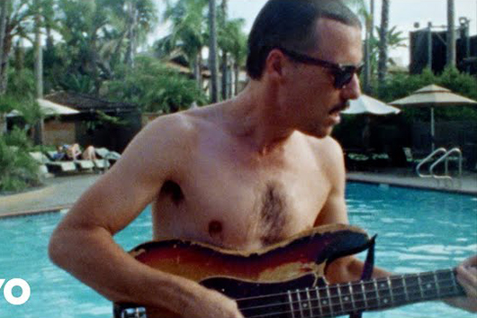 ザ・クリブス、ニュー・アルバム『セリング・ア・ヴァイブ） 』遂にリリース。ニュー・シングル「Never The Same」ビデオを公開