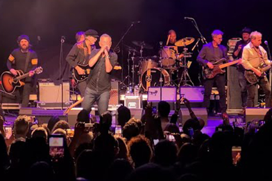 ブルース・スプリングスティーン、トランプ政権を批判。ICEに対し「ミネアポリスから出て行け」