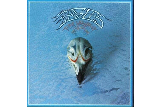 イーグルス『グレイテスト・ヒッツ1971-1975』が史上初の “4×” ダイヤモンド・ディスクに認定