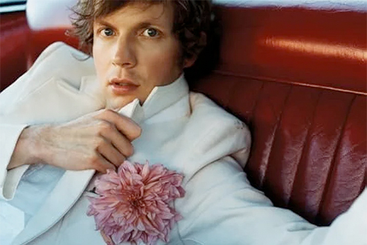 ベックの新作はレア音源やカヴァー曲のコレクションによるミニ・アルバム