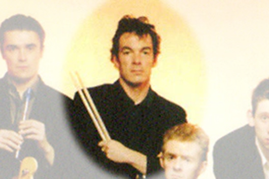 ザ・ポーグスのドラマー、アンドリュー・ランケン死去