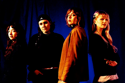 英ブライトン出身のガールズ・インディ・ロック・バンドのライム・ガーデン、新作から先行シングル「Downtown Lover」をリリース