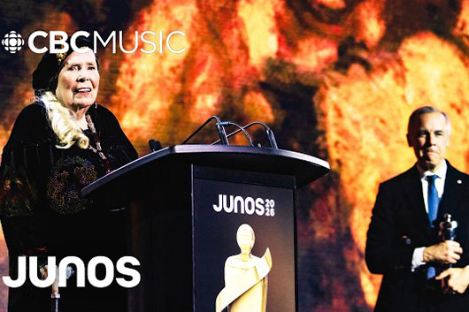 ジョニ・ミッチェル、ジュノー賞授与式に登場。サラ・マクラクランらによるトリビュート、ネリー・ファータド他の話題も