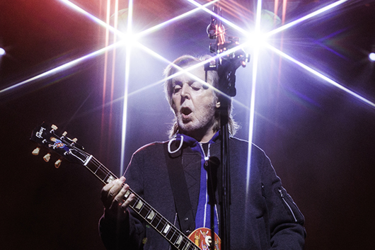 ポール・マッカートニーがLAフォンダ・シアターで2日間限定のプレミアム・ライヴ開催、世界的セレブリティが集結