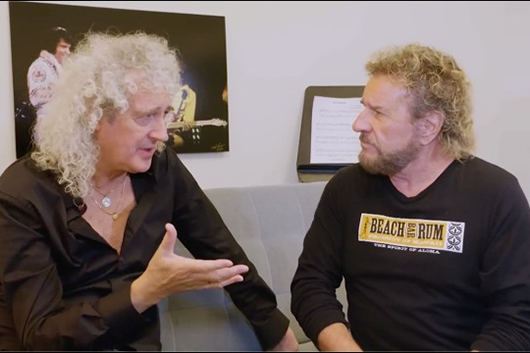 フレディ「僕はもう長くないんだから、走り書きでも何でもいい、とにかく歌えるものを書いてどんどん持って来て!」