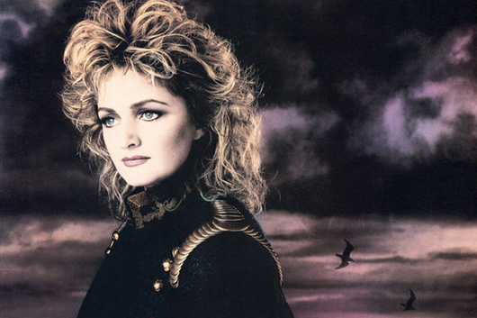 ボニー・タイラー死去。「Total Eclipse Of The Heart」「Holding Out For A Hero」の大ヒットで知られるウェールズ人ヴォーカリスト、享年75