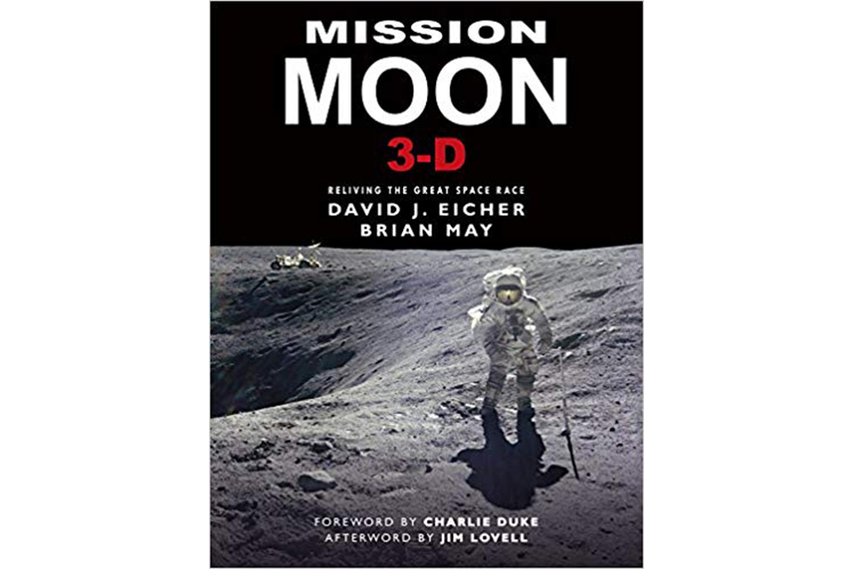 ブライアン・メイが新刊『Mission Moon 3-D』で読者を月旅行へ