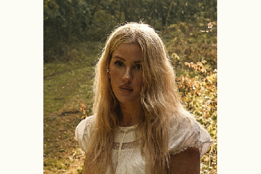 エリー・ゴールディングが最新作『I Know Too Much』に新曲6曲を追加したデラックス・アルバム『We Know Too Much』をサプライズ発表！