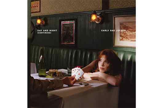 カーリー・レイ・ジェプセン、最新アルバムの拡張盤『Day and Night (Continued)』を10/9にデジタル・リリース