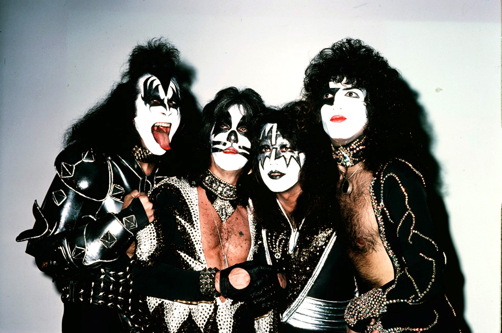 Kiss персонажи