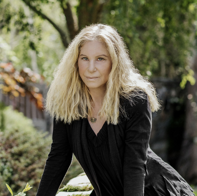 バーブラ・ストライサンド、その心情がほとばしる最新作『Walls』を12