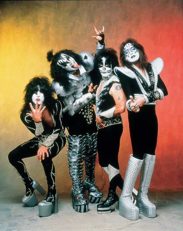衝撃のロック・サウンズ KISS キッス来日記念号 (近代映画 緊急