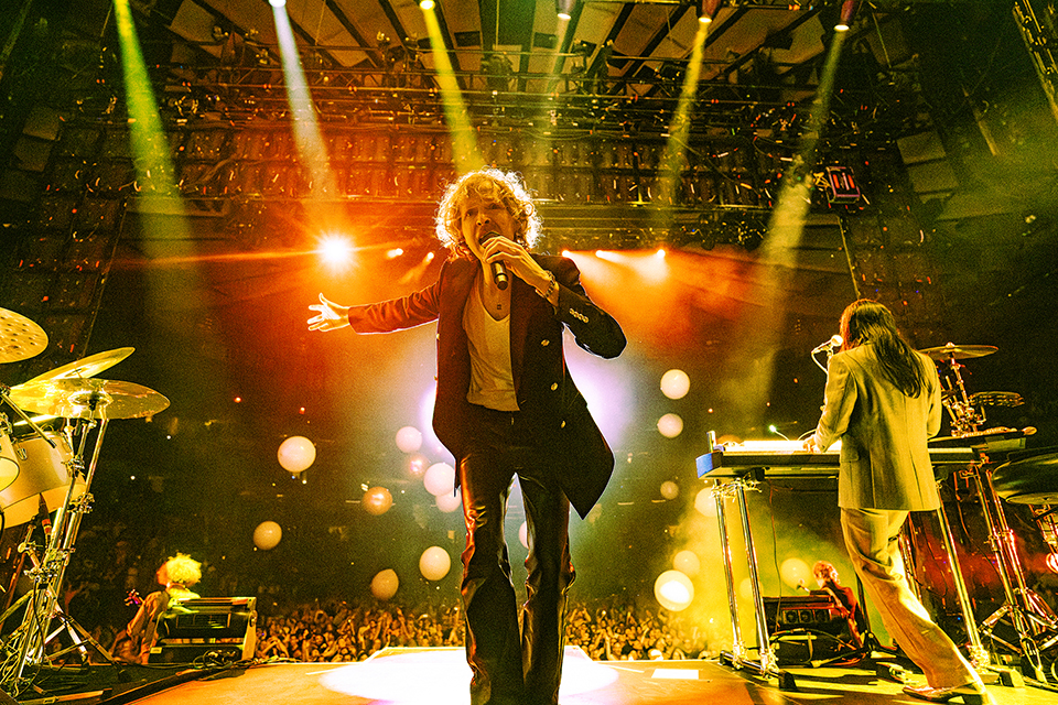 BECK、約7年ぶりのバンド編成での来日公演を記念して予習プレイリスト 