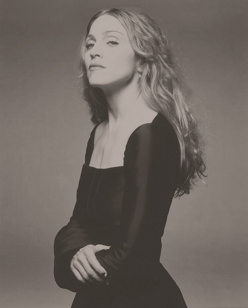 マドンナ、『レイ・オブ・ライト』収録曲のリミックス音源集