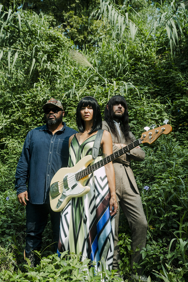 新品未使用 クルアンビン \"ザ・ユニバース・スマイルス・アポン・ユー\" LP Khruangbin - The Universe Smiles Upon You ii (2LP) – Meditations