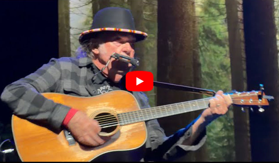 ◾️傑作アコースティックライブ◾️NEIL YOUNG / ニールヤング◾️Live ニール・ヤング、ヴァンクーヴァーで行なわれた日系カナダ人環境活動家