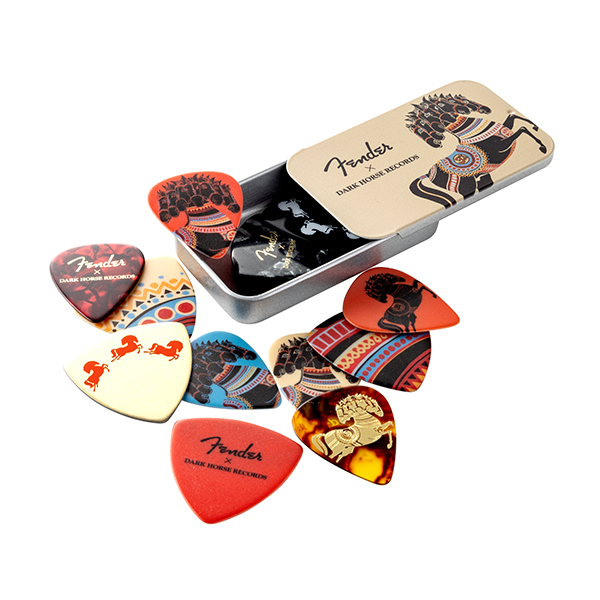 Fender®からジョージ・ハリスンと『Dark Horse Records』のレガシーを