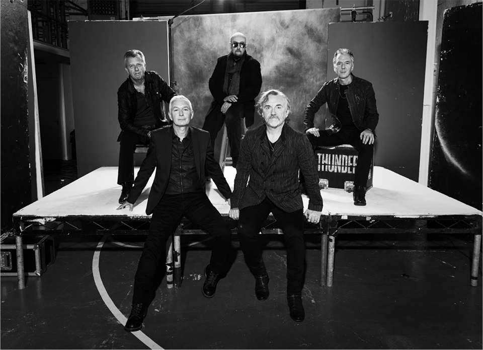 英ハード・ロックのサンダー、13作目の新作『All The Right Noises』を